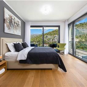 4 bedroom villa with pool and sea views near Dubrovnik sleeps 8